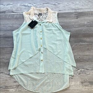 Heart Soul Sleeveless Lace Collar Top - Light Green new with tag sizes M